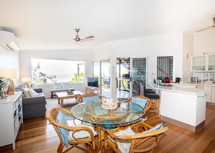 Best Ocean Views On Straddie + Sunset Deck