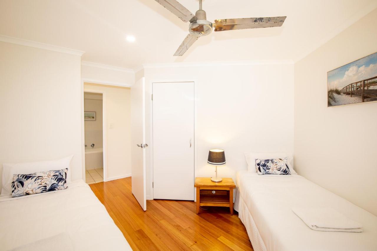 Ocean Views On Straddie + Sunset Deck Holiday home *